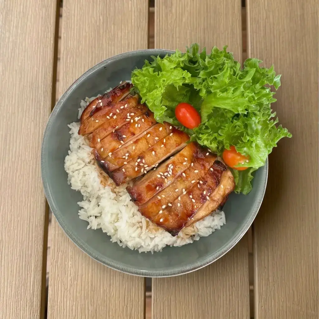 Chicken teriyaki with rice at Thongyib Thongyod Brunch & Cafe, Ao Nang