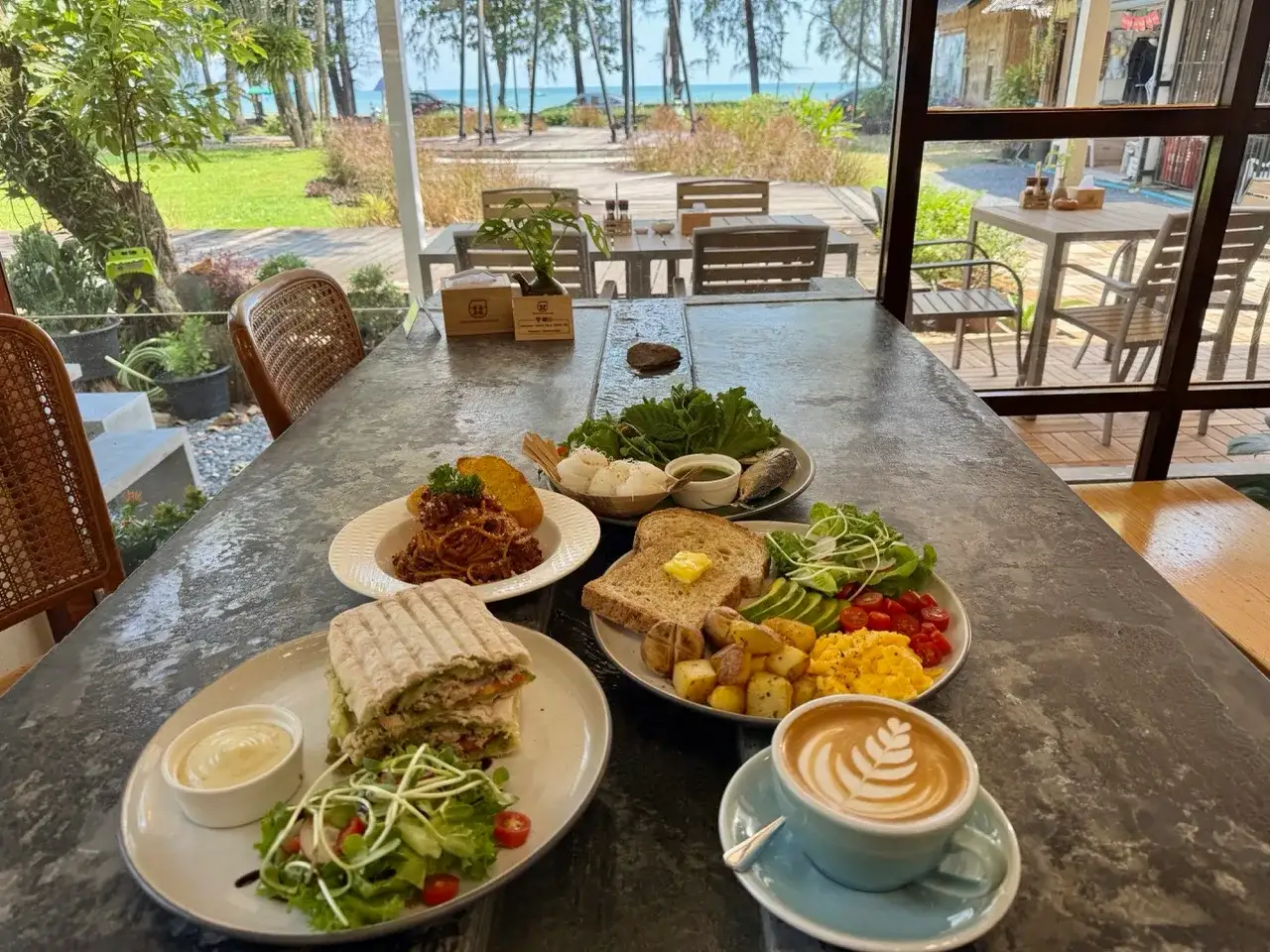 Working from Ao Nang: Wi-Fi, Coffee & a Slow Nomad Day